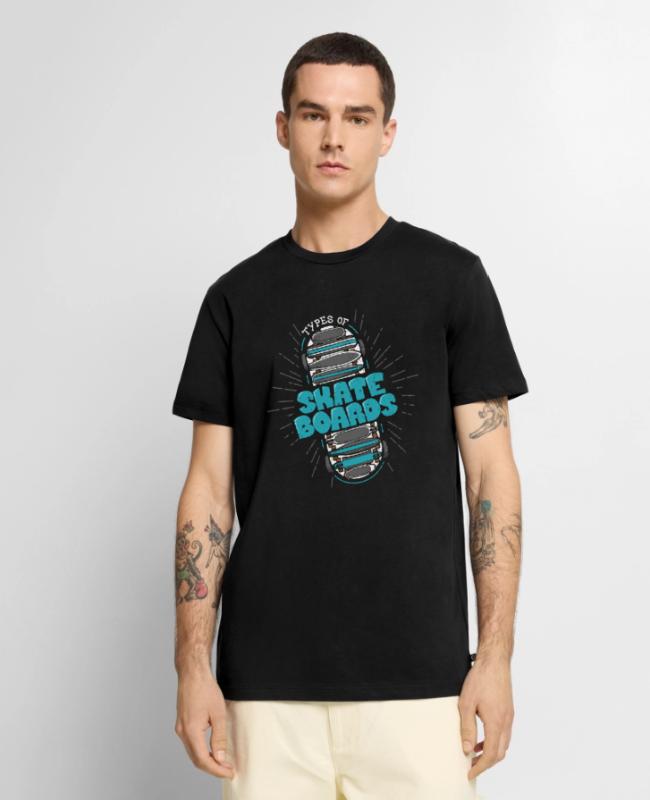 Skateboard Types Longboard Skateboarder Skater on Men’s Premium T-Shirt